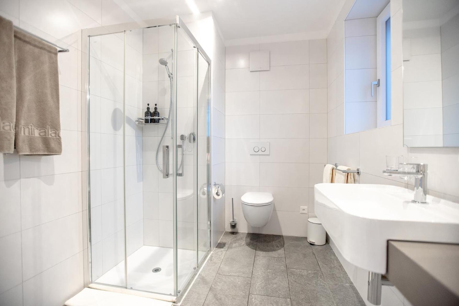 Miralago Locarno Easy Rooms Muralto Eksteriør bilde